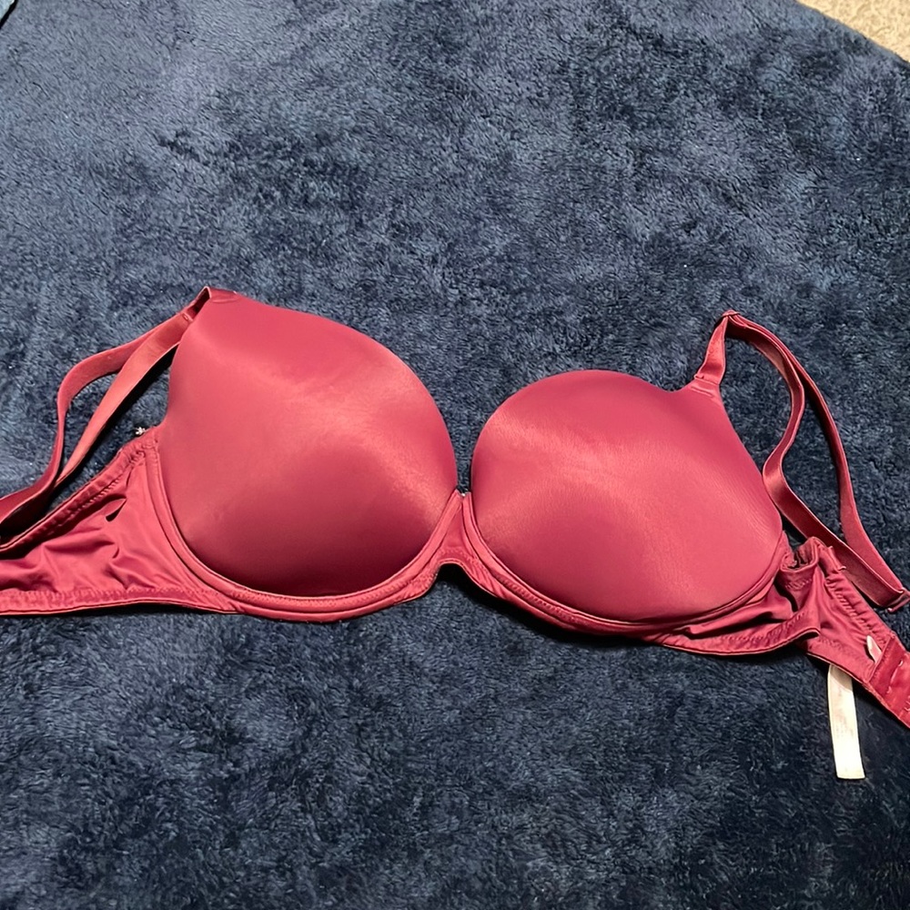 Victoria’s Secret pink bra